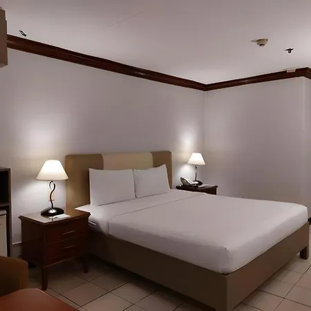 Las Palmas Hotel De Manila-2