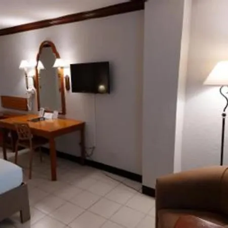 Las Palmas Hotel De Manila-3